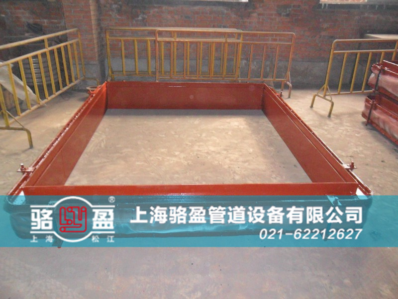 非金屬<a href=http://www.821are.cn target=_blank class=infotextkey>補(bǔ)償器</a>生產(chǎn)車間